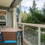 Woodrun Lodge 107 | New Listing! Ski-In, Ski-Out, Heated Pool, Hot Tub & Parking