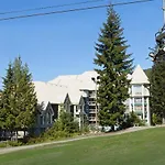 Woodrun Lodge 107 | New Listing! Ski-In, Ski-Out, Heated Pool, Hot Tub & Parking