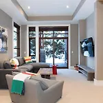Fitzsimmons Walk 12 | Near Skiing & Village, Hot Tub, Mtn Views, Parking
