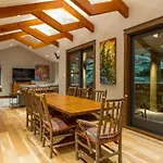 Woods Chalet | Large 5-Bed Townhome Near Blackcomb Base W/ Hot Tub & Woodburning Fireplace