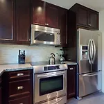 Stylish Home With Mountain Views By Harmony Whistler