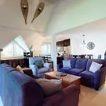 Stylish Home With Mountain Views By Harmony Whistler