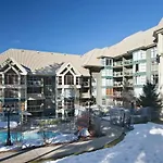 Woodrun Lodge 517 | Large Ski-In Ski-Out Condo By Upper Village W/ Mountain Views & Shared Hot Tub
