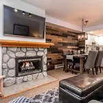 Creekside Slopeside 1Br With Pool, Hot Tub, Bbq