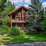 Glacier View Chalet | Family Chalet With Hot Tub & Views, Set In A Tranquil Location