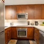 Beautiful Multi-Level Townhome 2Br In Creekside By Harmony Whistler