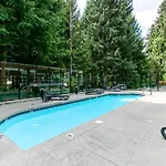 Bright Whistler Village Getaway W/ Pool & Hot Tub