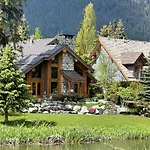 8140 Nicklaus North
