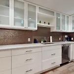 2Br Renovated Townhouse In Benchlands By Harmony Whistler