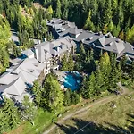 Blackcomb Springs Suites By Clique