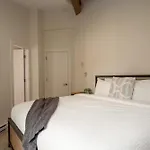 Spacious And Modern Vacation Home Ski In And Shuttle Out By Harmony Whistler