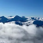The Refuge Whistler - Ski Unit Inside Hilton Grand Vacations, Managed By Hgvbo