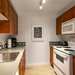 Cozy Townhouse In Whistler Village North