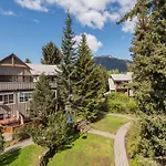 Glacier\'S Reach By Outpost Whistler