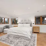 Taluswood The Ridge 07 | Newly Renovated! Ski Access Townhome W/ Private Hot Tub & Stunning Views