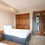 Northern Lights 16 | Large 4-Bed Townhome Near To Village W/ Hot Tub, Steam Room & Parking