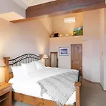 Northern Lights 16 | Large 4-Bed Townhome Near To Village W/ Hot Tub, Steam Room & Parking