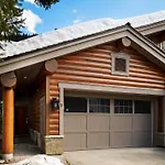3Br, Taluswood Heights, Luxury, Private Hot Tub, Ski-In Ski-Out, By Harmony Whistler