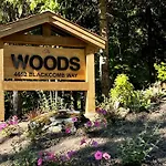 Spacious Rustic Whistler Retreat At The Woods