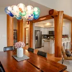 Luxury Mountain Retreat With Private Hot Tub By Harmony Whistler
