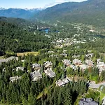 Taluswood The Heights 6 | Beautifully Updated Chalet W/ Private Hot Tub, Slopeside View, Parking