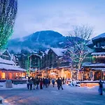 Top Floor Suite With Mountain Views By Harmony Whistler