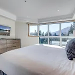 Le Chamois 504 - Upper Village