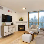Renovated 1Bed-1Bath In Village With Pool, Hot Tub, And Sauna
