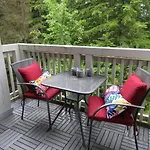 Stunning 3 Bed Townhome Near Ski Lifts Free Shuttle Shared Hot Tub
