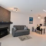 Upscale Modern Apartment