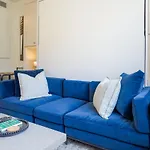 Newly Renovated King Bed Studio In The Village
