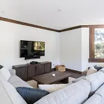 3354 Peak Drive