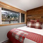 Hearthstone Lodge 2 | Stylish Cental Village Condo Close To Lifts With Sauna & Parking