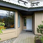 Wintergreen 34 | Townhome A Short Walk To Skiing & Blackcomb Gondola, Secure Parking