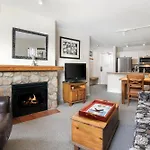 Town Plaza Suites By Golden Dreams