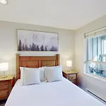 Town Plaza Suites