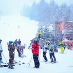 Aspens 466 | Family-Friendly Ski-In Ski-Out, Three Hot Tubs, Heated Pool