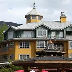 Town Plaza Suites