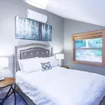Alta Lake Chalet