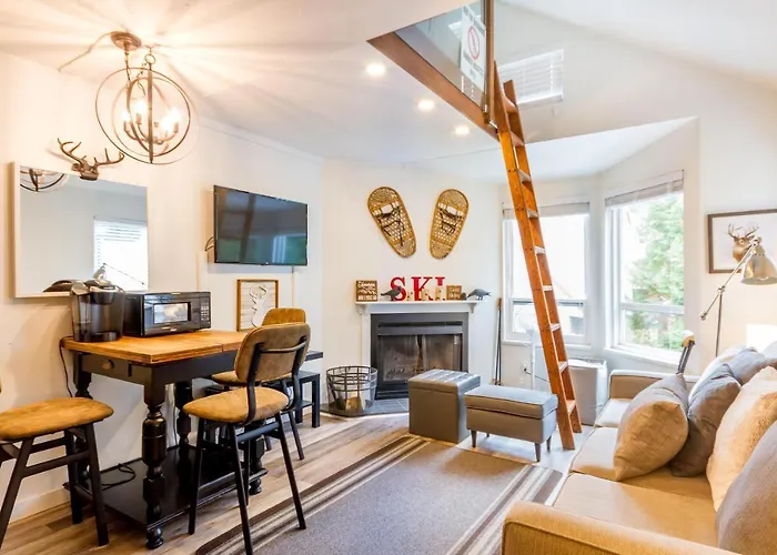Cute And Cozy, Walk To Gondola Ski In Out
