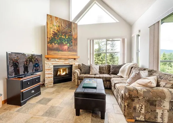 Wildwood Lodge By Cozystay Signature Whistler