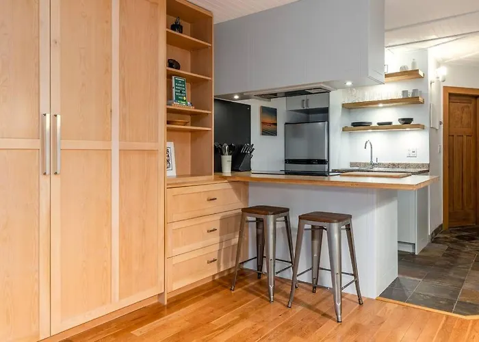Casa Creekside - Walk To Gondola, Shops, Lakes!