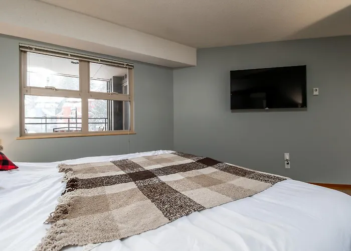 Creekside Slopeside 1Br With Pool, Hot Tub, Bbq