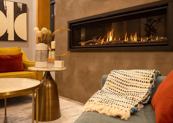 Alpenglow Lodge Studio With Park View By Mva