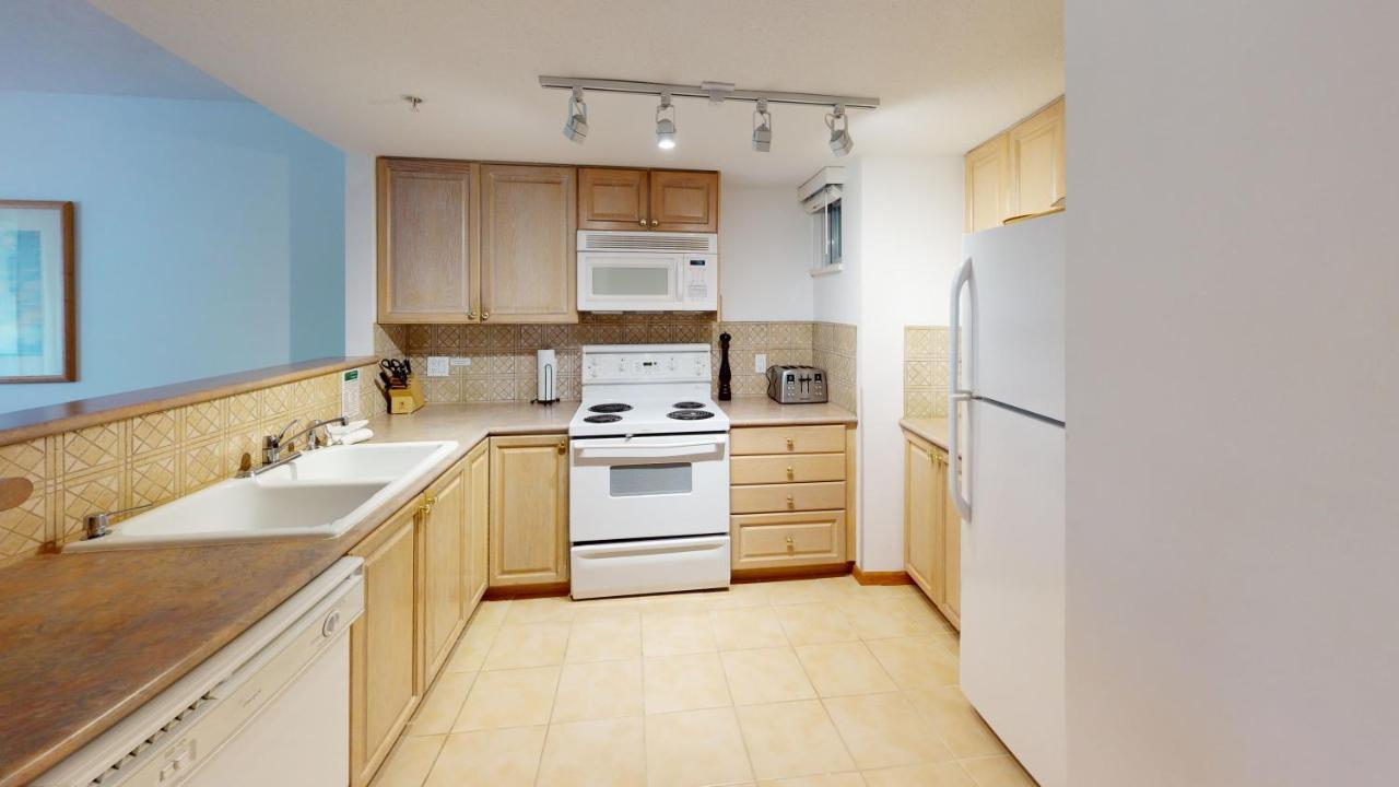 Stoney Creek- Lagoons By Premier Apartment Whistler