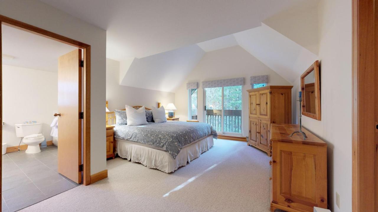 Lush Forest And Golf Course Views By Harmony Holiday home *
