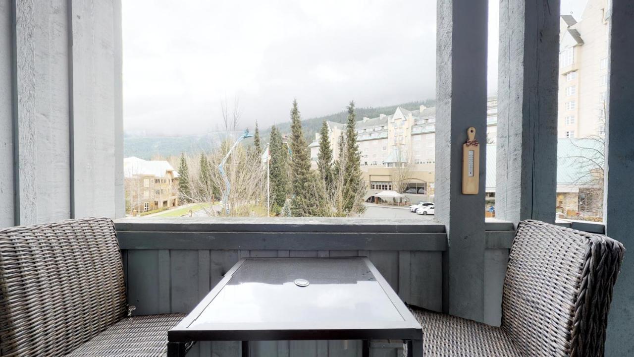 Holiday home Steps To Gondola With Pool & Hot Tub By Harmony