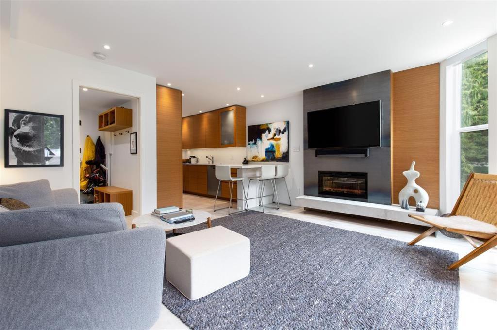 Luxury In A Prime Location By Harmony *