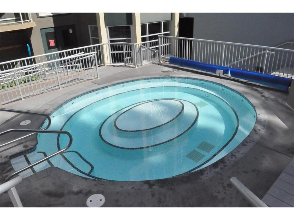 In Out With Pool And Hot Tub By Harmony *
