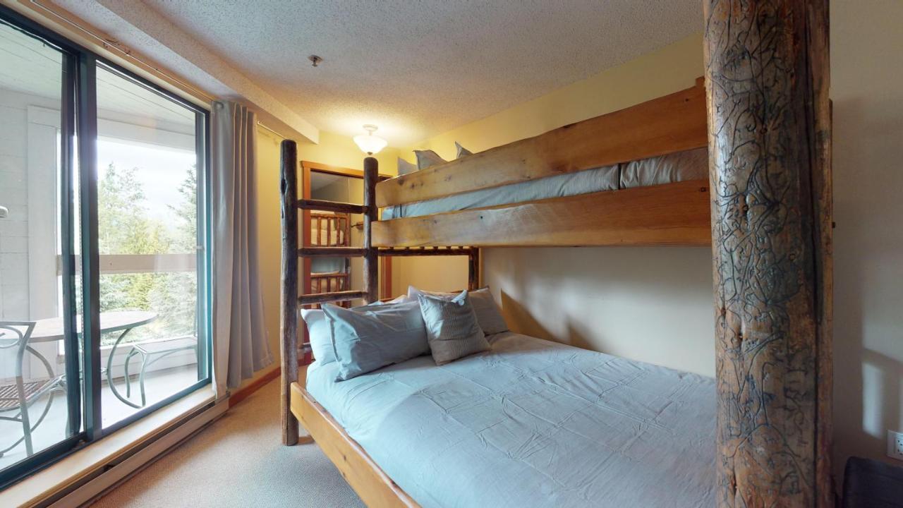 Elegant In Out By Harmony Holiday home Whistler